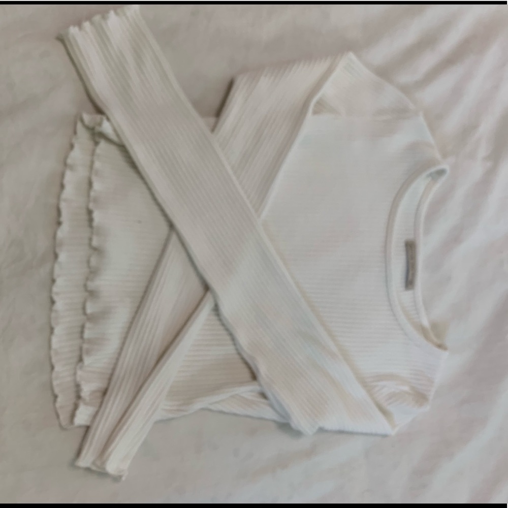 long sleeve fitted ribbed tee with ruffles